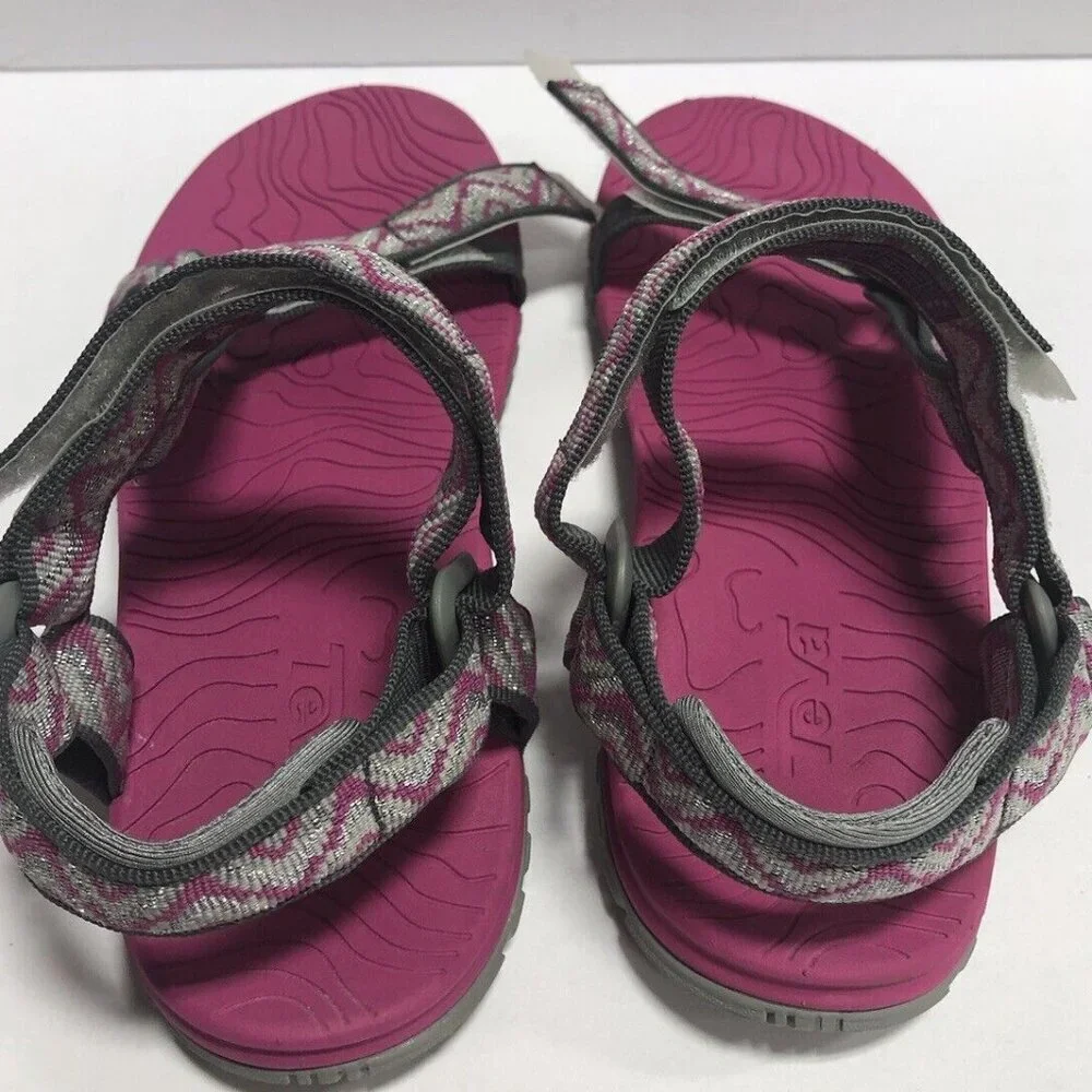 Teva big kids’